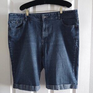 St John's Bay Capri Shorts Cuffed 20W